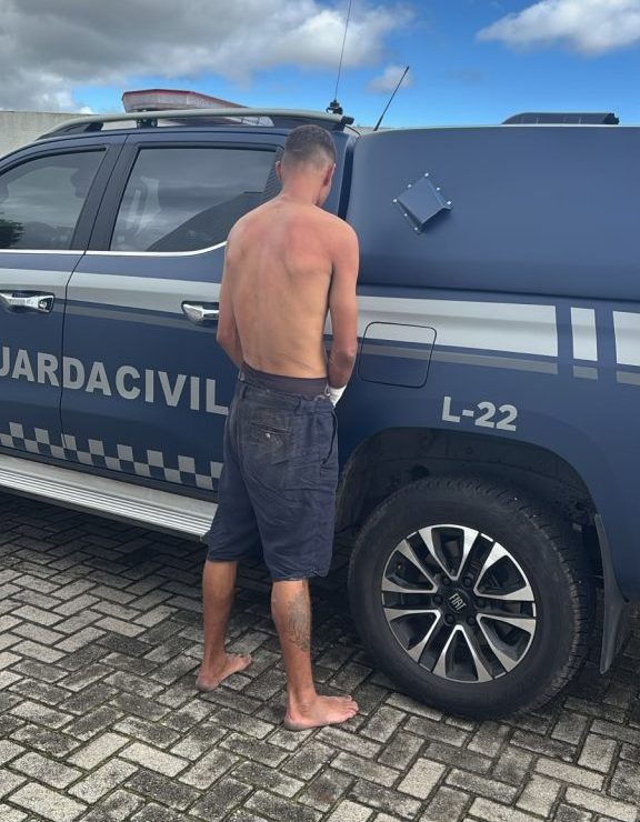 Patrulha ambiental da GCM prende suspeito de furtar farmácia em Paranaguá