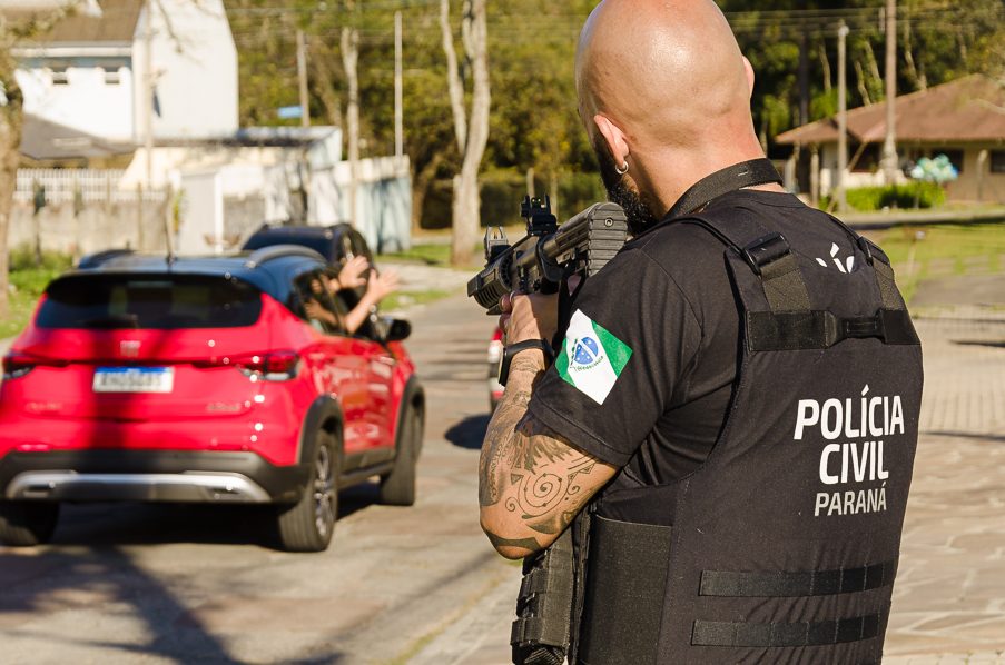 PCPR prende dois homens investigados por homicídio em Floresta