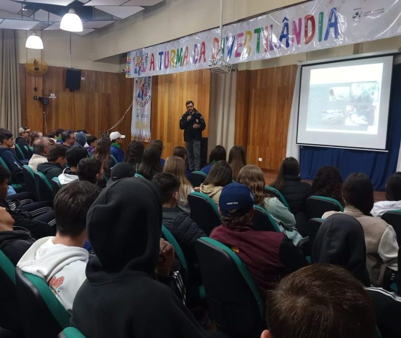 Polícia Civil realiza palestras contra violência doméstica no Paraná