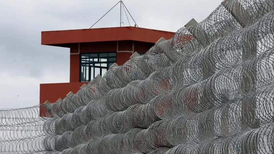 Polícia Federal nega que banqueiro preso tenha prestado depoimento narrado por revista
