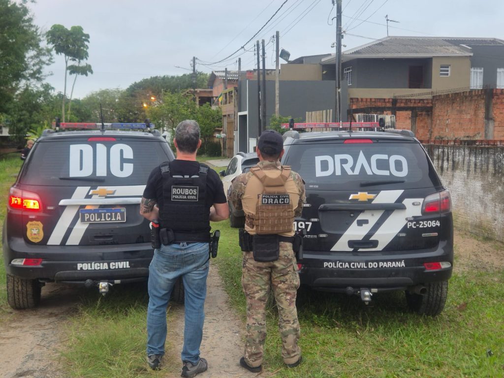 Pontal do Paraná é alvo de operação contra quadrilha que assaltou joalheria em Joinville