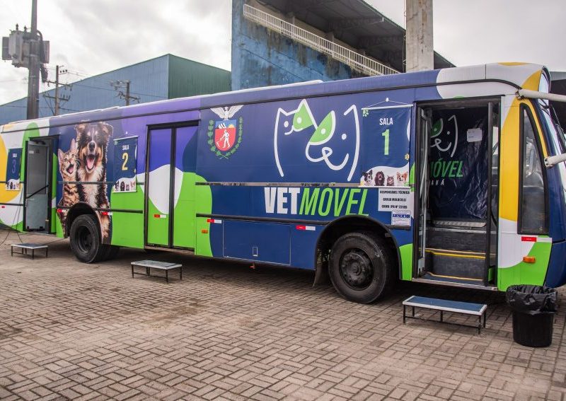 Paranaguá recebe VetMóvel para vacinação gratuita de cães e gatos em outubro