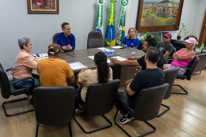 Prefeitura de Paranaguá se reúne com ambulantes e discute melhorias para o trabalho durante eventos
