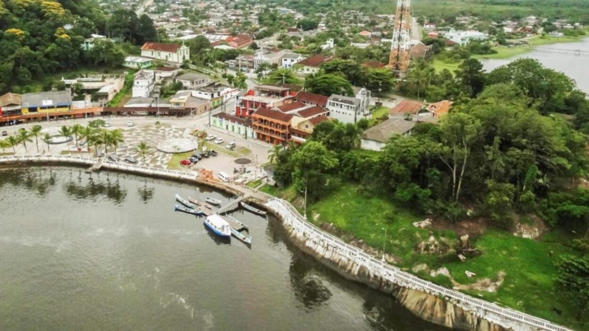 Prefeitura do Litoral do Paraná usa verba da educação para pagar viagens de servidores, aponta TCE