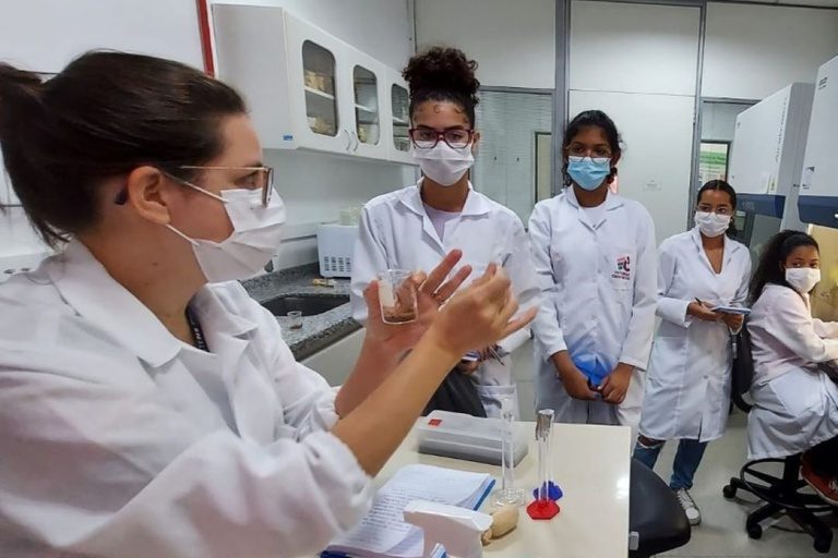 Futuras cientistas prorroga inscrições para edição 2025