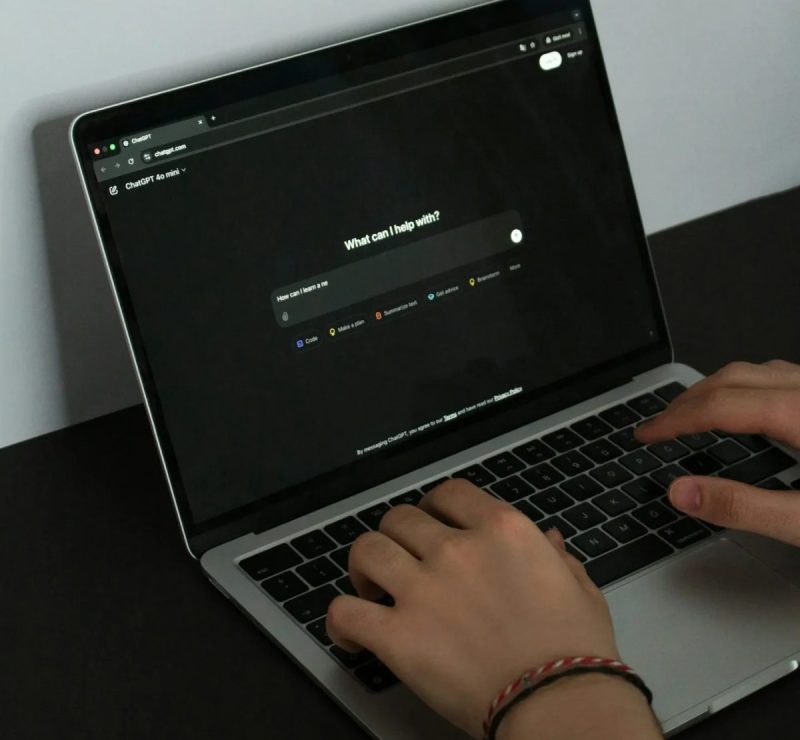 Prompt hoarding: o vício em guardar comandos de IA que atrapalha