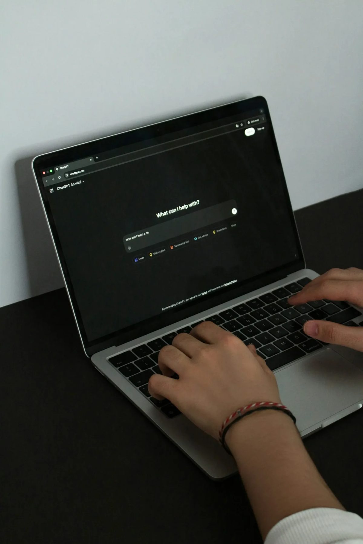 Prompt hoarding: o hábito com IA que pode estar sabotando sua produtividade
