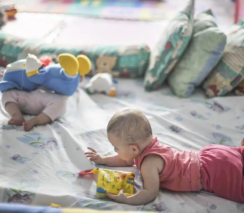 Quedas infantis levam 330 mil crianças a hospitais brasileiros em uma década
