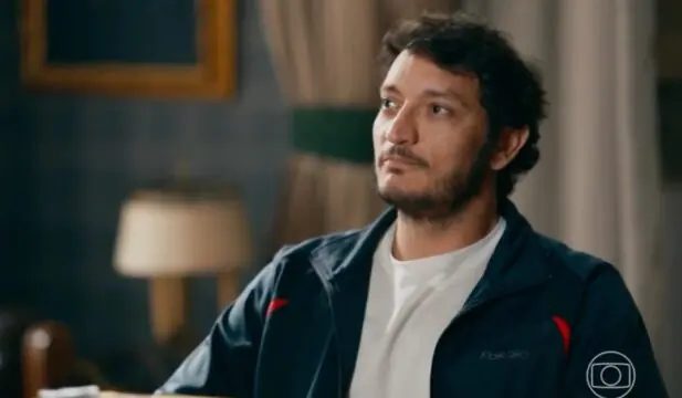 Quem ama cuida: Tom entra na mira de Adriana após atentar contra Pedro