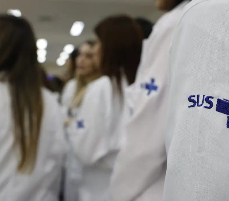 Registro de sanitaristas avança com emissão de novas carteiras