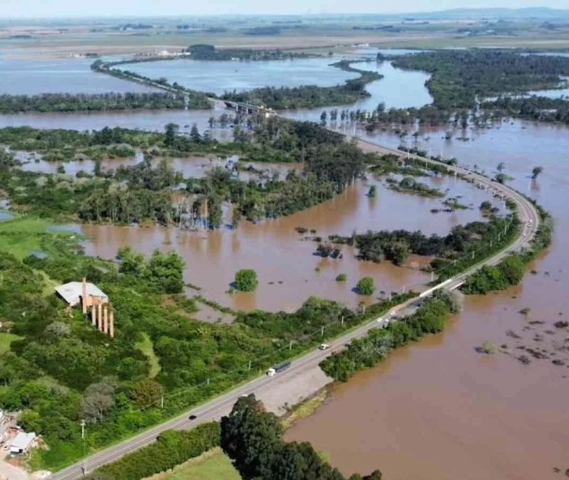 Eleições no RS ocorrem sob impacto de cheias no interior