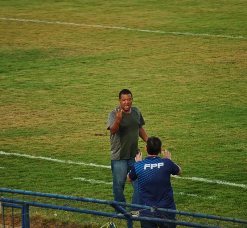 Rodrigo Machado aponta erro de arbitragem e alerta após revés