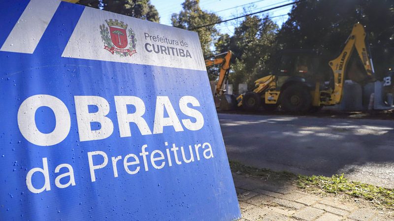 Curitiba fecha rua histórica no Água Verde para obras a partir de segunda