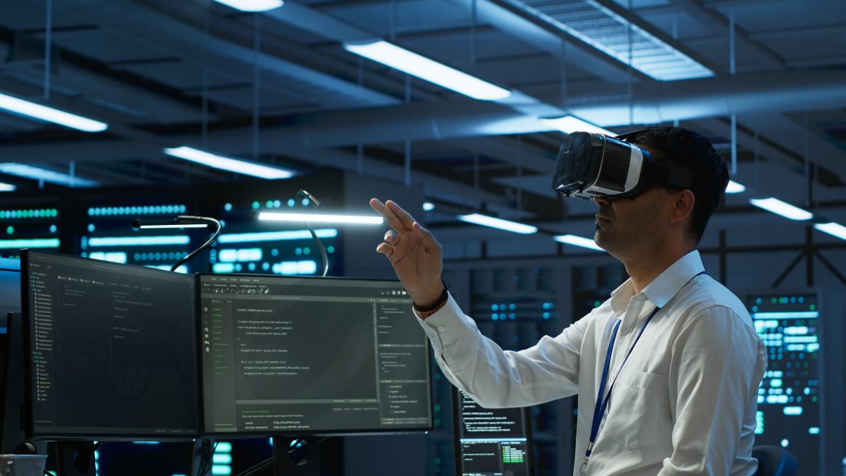 Salário de engenheiro de IA, dados e cibersegurança: quanto o mercado brasileiro paga em 2026