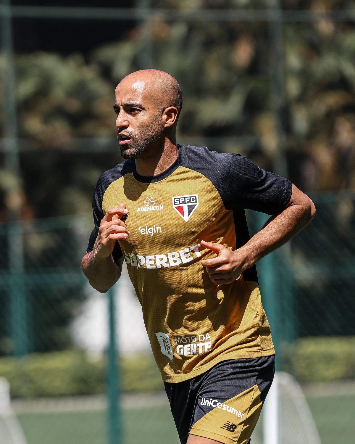São Paulo prepara programação especial e avalia retorno de Lucas Moura contra o Vitória