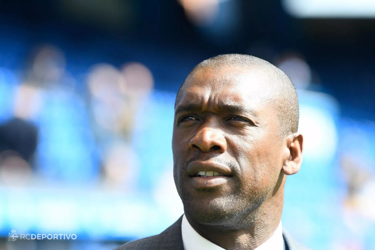 Seedorf chega ao Brasil nesta quarta e terá cinco dias de treino antes de estrear pelo Corinthians