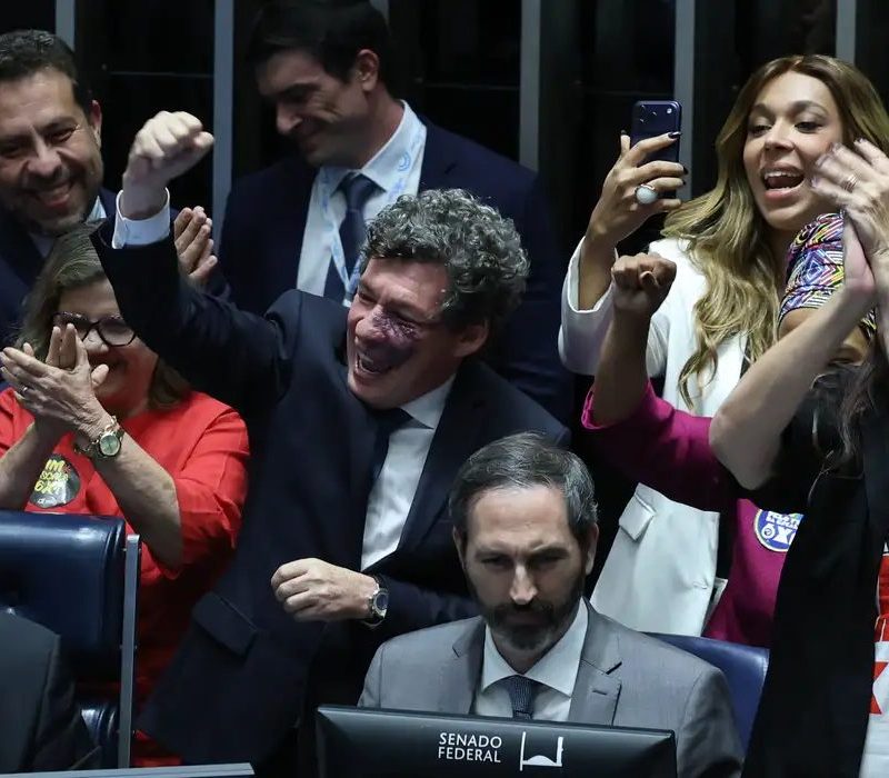 Senado aprova fim da escala 6×1 e nova jornada de 40 horas semanais