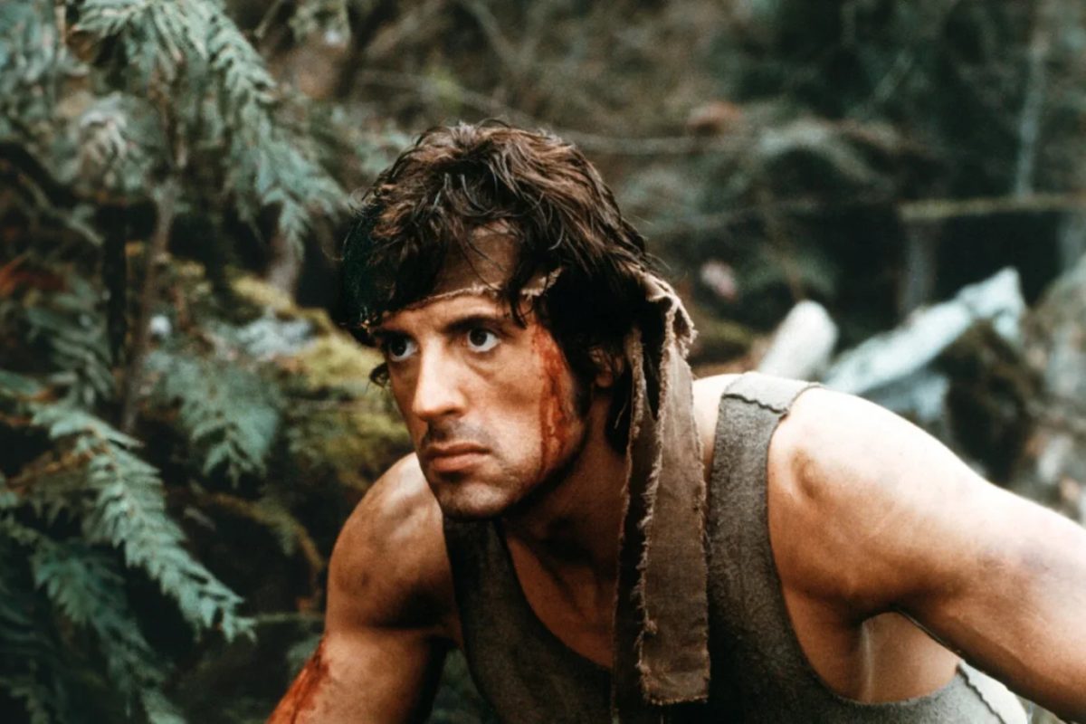 Sylvester Stallone defende IA no cinema e já sugeriu rejuvenescer Rambo com a tecnologia