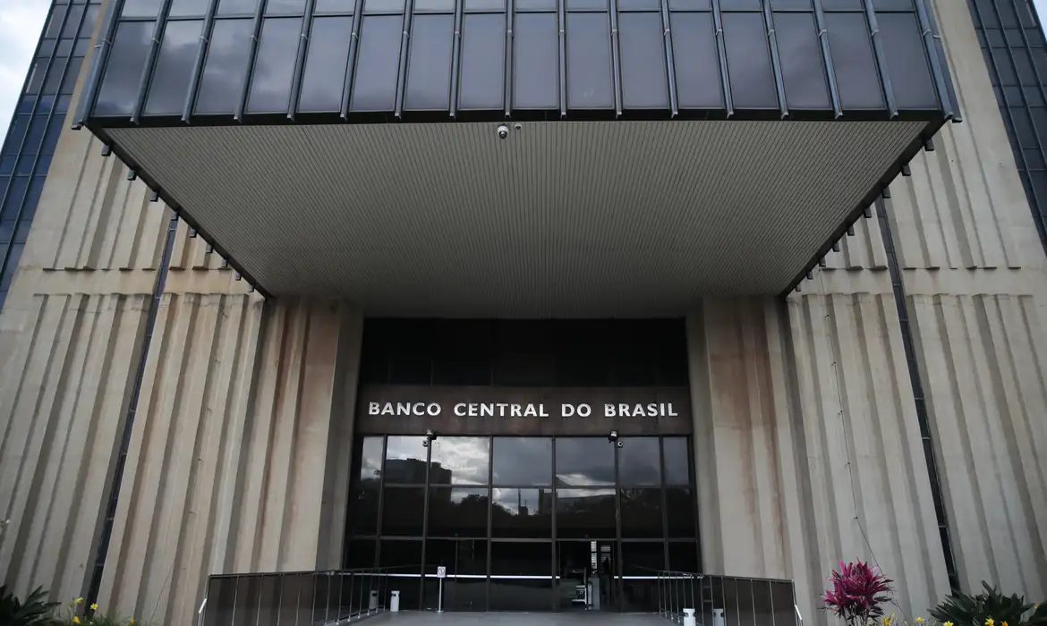 TCU aprova contas do BC de 2025 após desvincular processo do Master