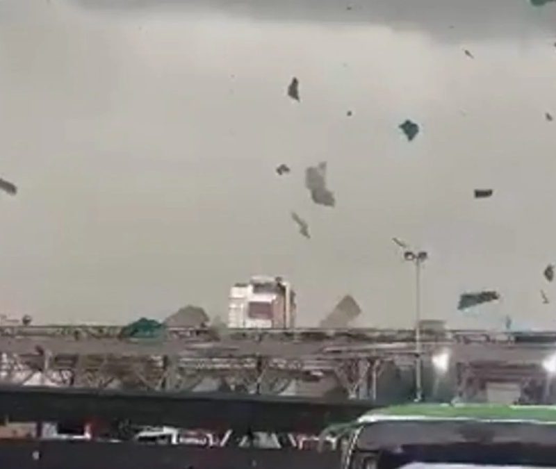 Tornado e granizo histórico deixam Santiago em alerta vermelho