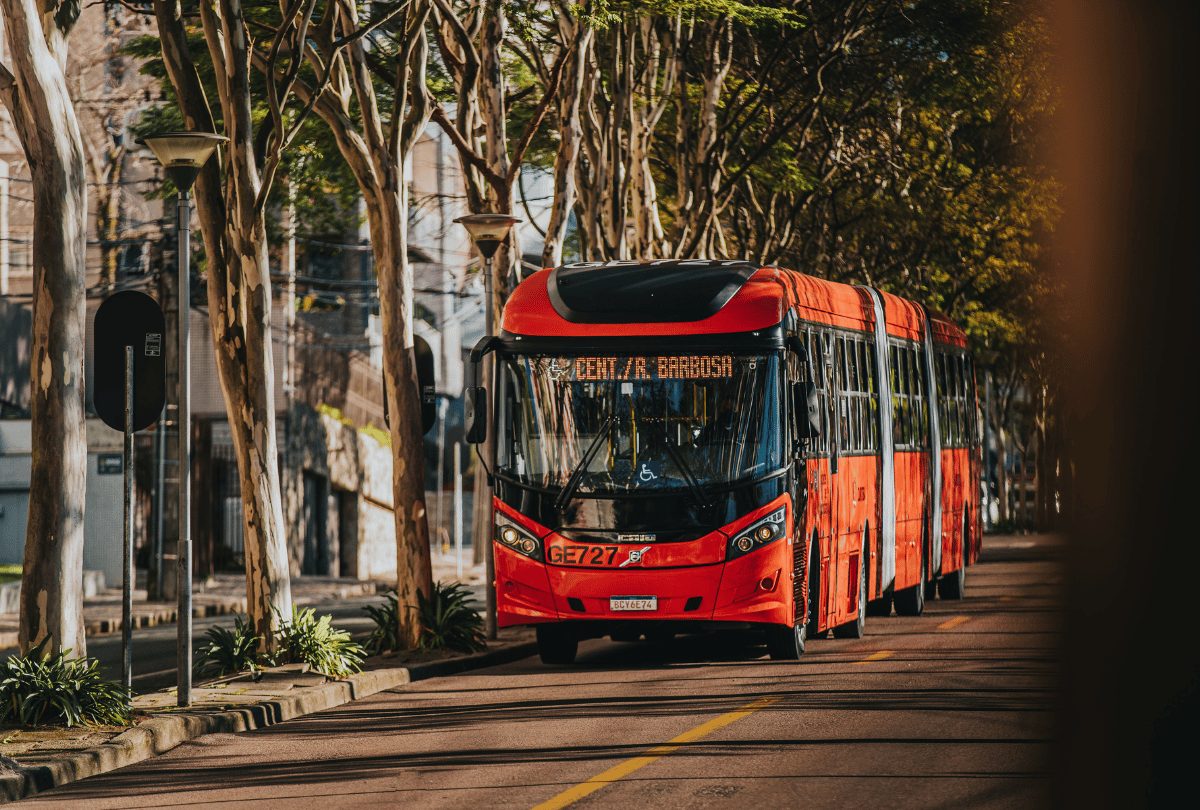 Transporte coletivo garante o funcionamento dos serviços essenciais de Curitiba 