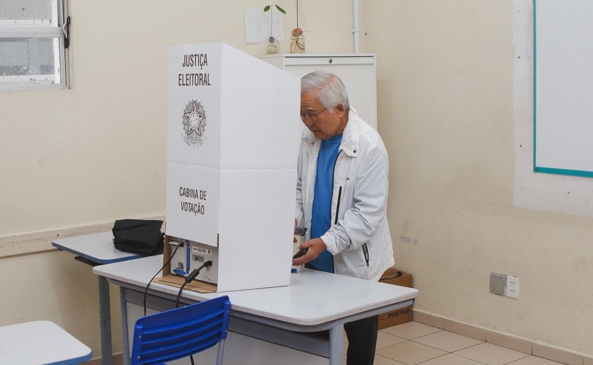Eleitores de três cidades do Paraná terão votação extra em outubro
