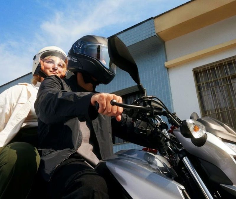 Uber Moto lança viagens por preço fixo de R$ 4,98 em dezenas de cidades