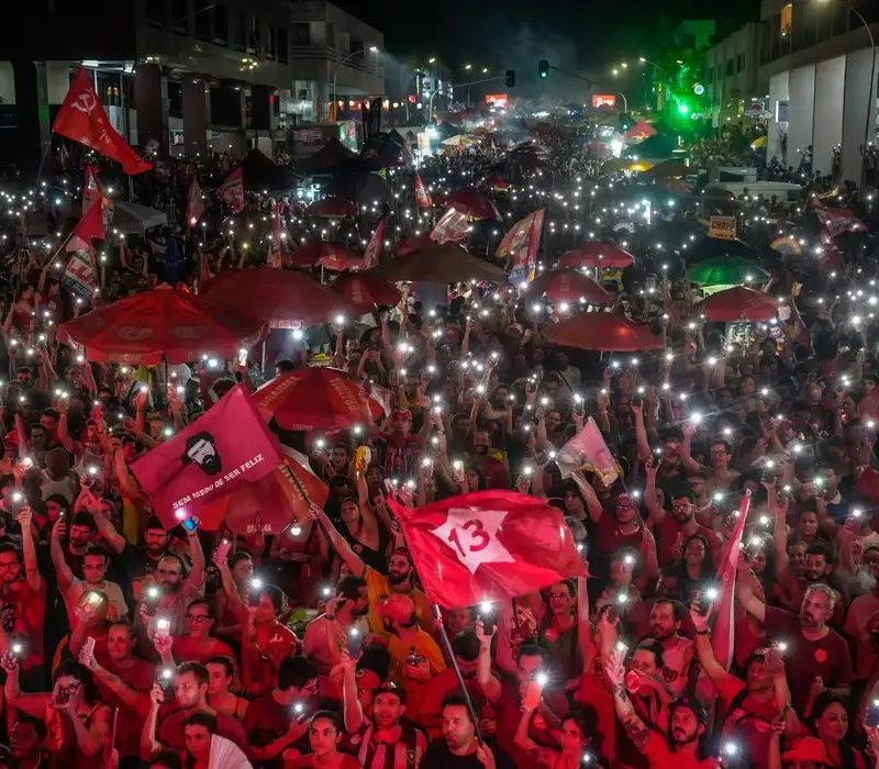 Reeleição de Lula repercute fortemente na grande imprensa internacional